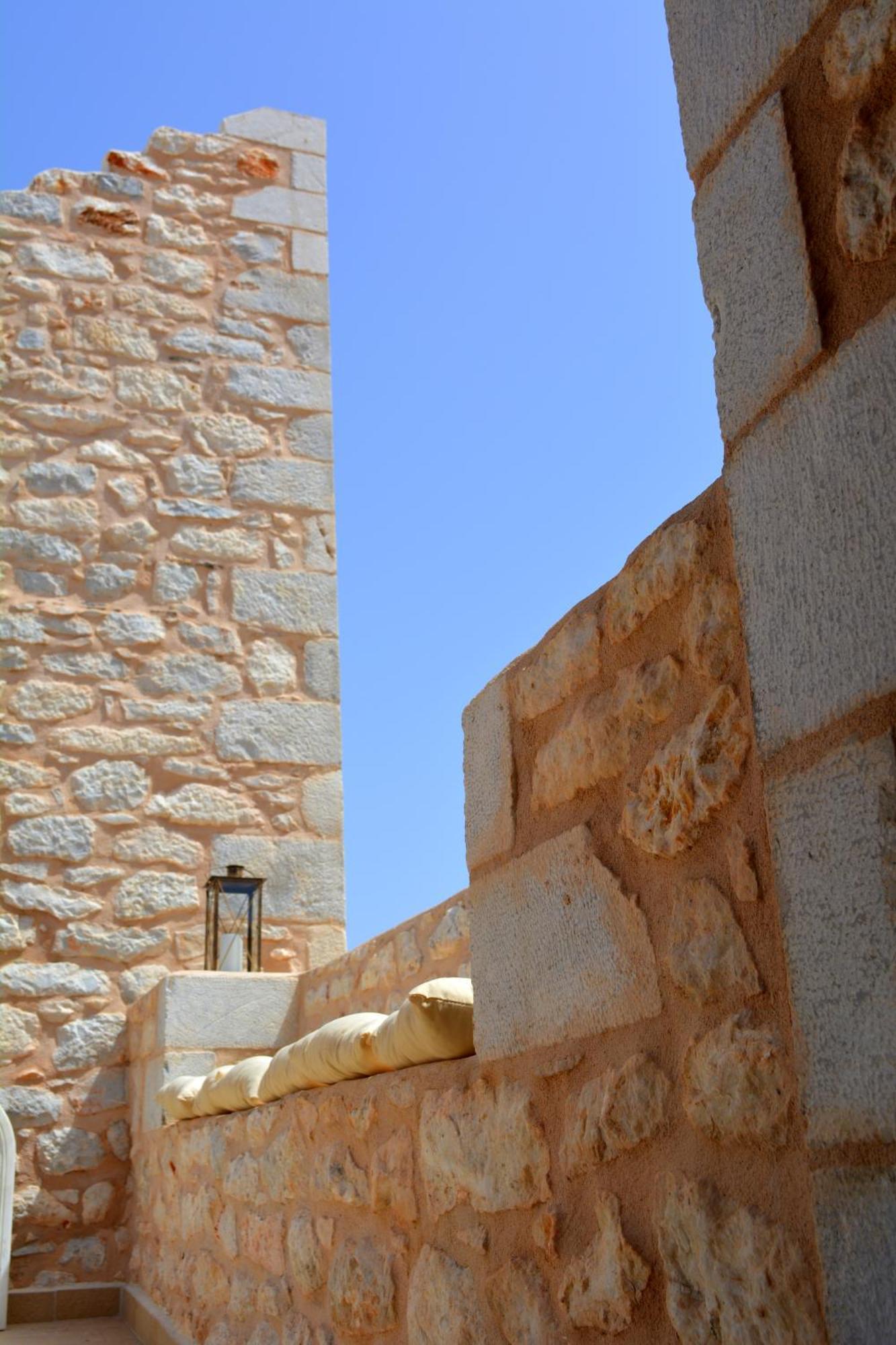 Olea Hotel Pyrgos Dirou Bilik gambar