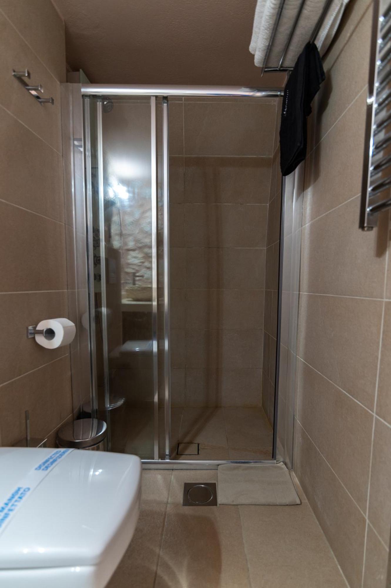 Olea Hotel Pyrgos Dirou Bilik gambar