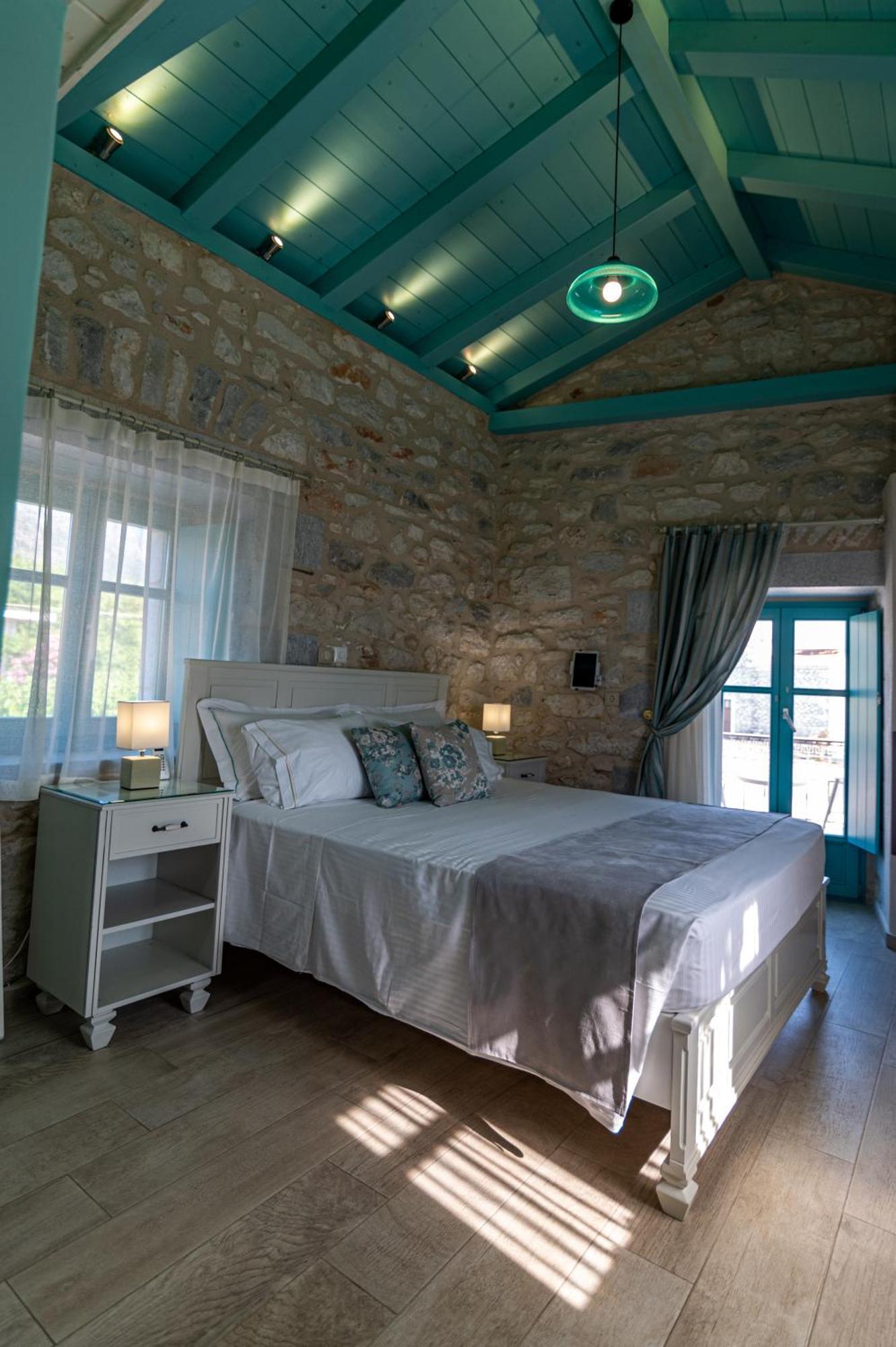 Olea Hotel Pyrgos Dirou Bilik gambar